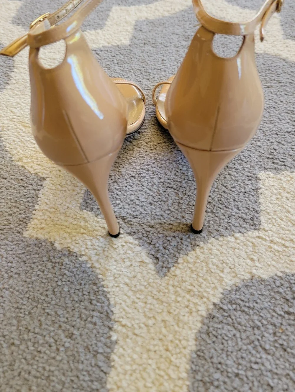 Stuart Weitzman Beige Patent Leather Ankle-Strap Heels Nudist II 8M - Picture 6 of 9